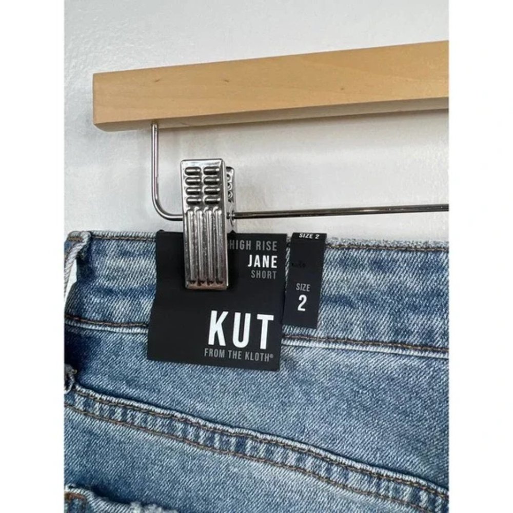 Kut from the Kloth Jane High Waist Distressed Fray Hem Denim Shorts Size: 2 NWT - Picture 7 of 12